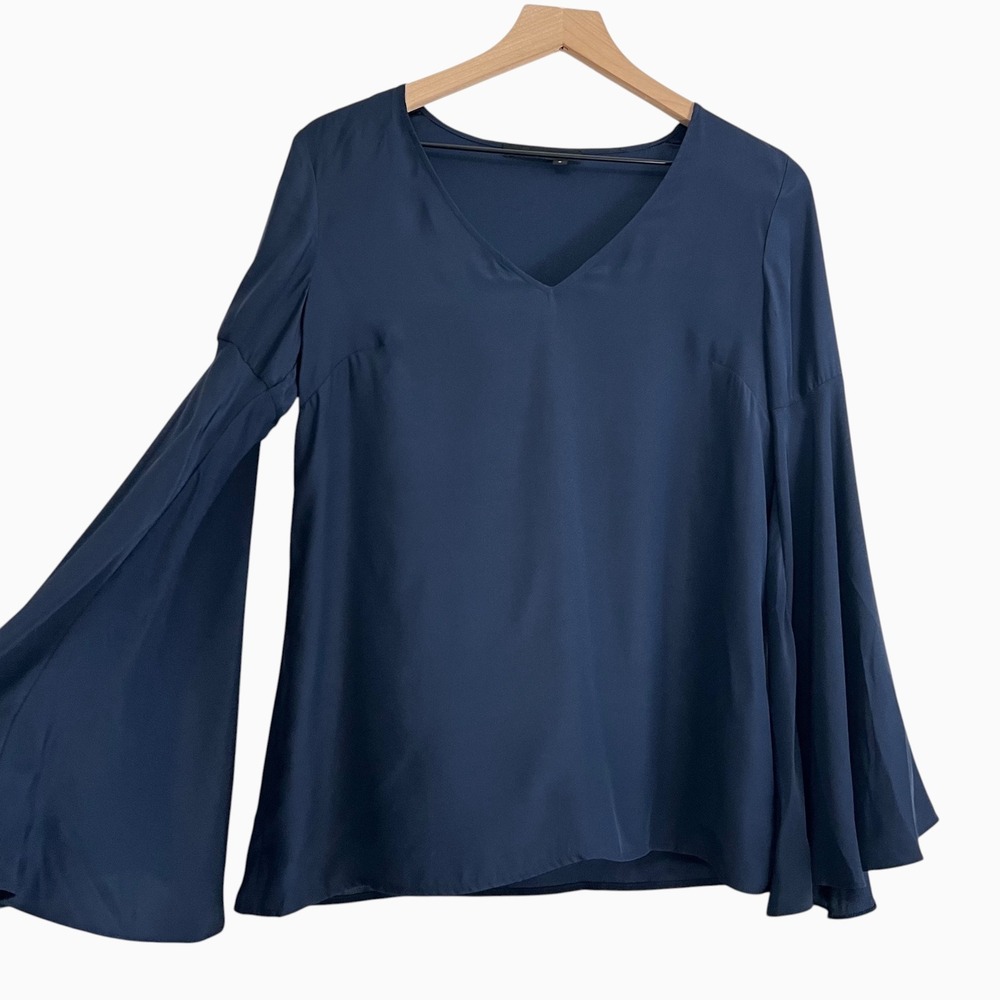 Jay Godfrey 100% Silk Navy Bell Sleeve Blouse Size 6 V-Neck Office Minimalist
